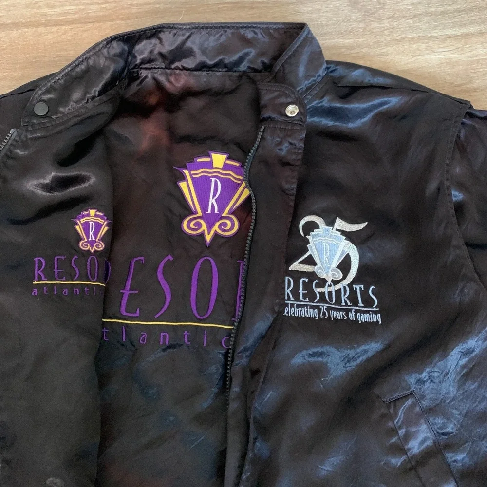 VINTAGE 25TH ANNIVERSARY RESORTS CASINO ATLANTIC CITY SATIN REVERSIBLE JACKET